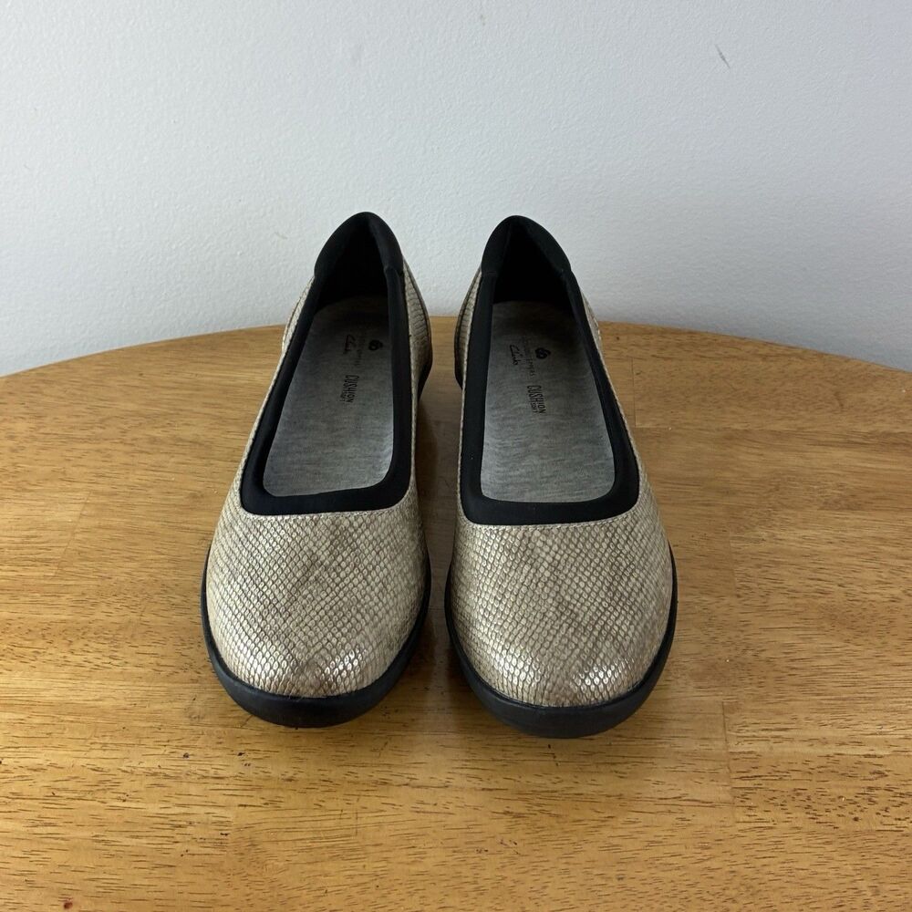 Clarks Cloudsteppers Ayla Low Ballet Flat Taupe Snake US Women's 7M - Picture 2 of 8